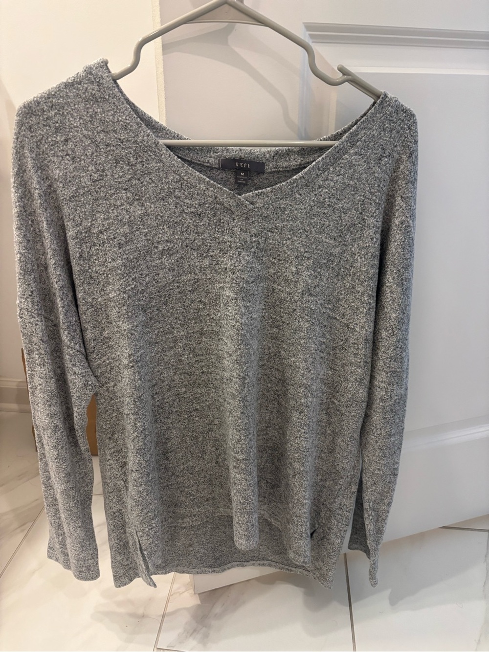 Cozy V-Neck Knit Sweater - Gray